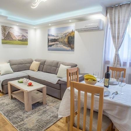 Lux Centre Apartment ชาเบลียค ภายนอก รูปภาพ