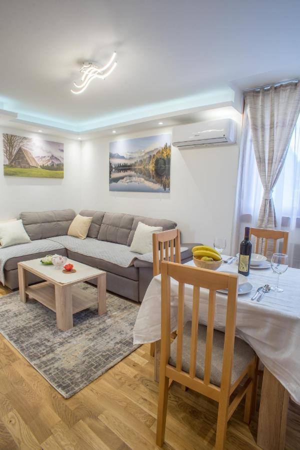 Lux Centre Apartment ชาเบลียค ภายนอก รูปภาพ